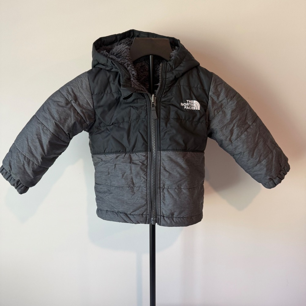 The North Face Infant 12-18M Reversible Mossbud Swirl Hooded Puffer Jacket Grey